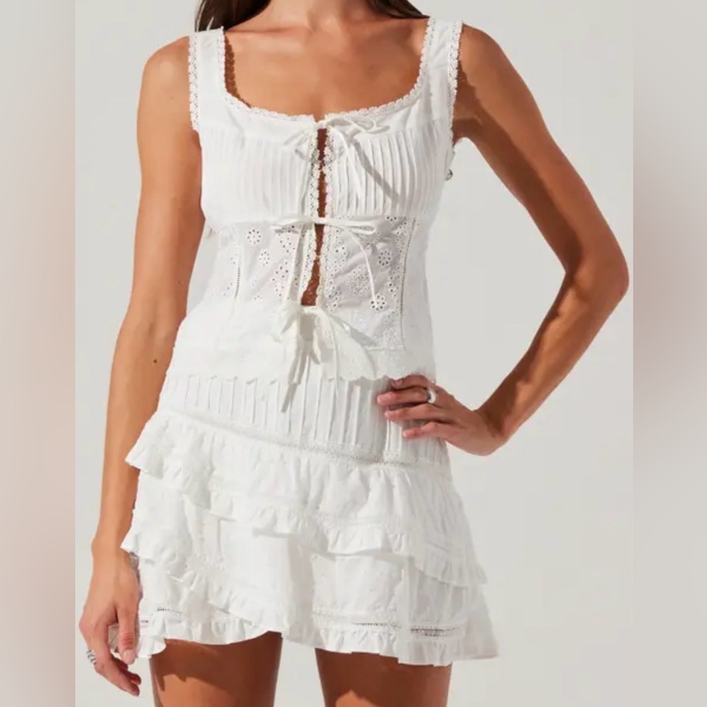 Astr The Label Women’s White Set; skirt and top